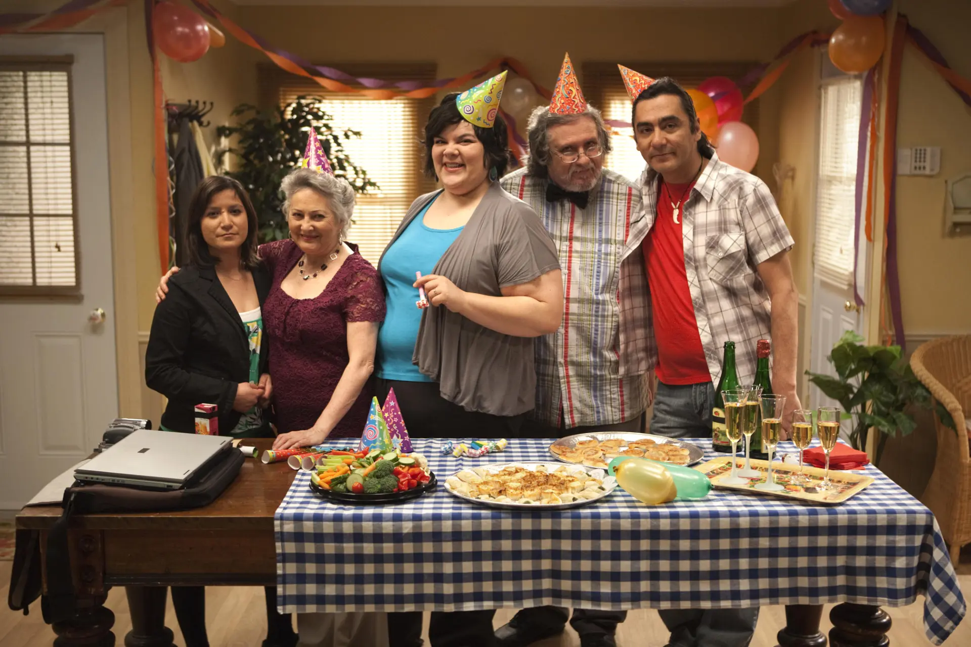 Dina Bacon, Louisette Dussault, Mélissa Mollen-Dupuis, Jean-Jacqui Boutet et Marco Collin